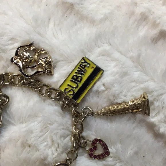 New York City  Charm Bracelet - Picture 5 of 6